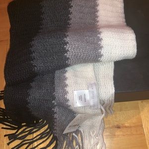 New York and company multicolor scarf